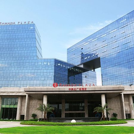 Hotel Ramada Plaza Liuzhou Liudong Exterior foto